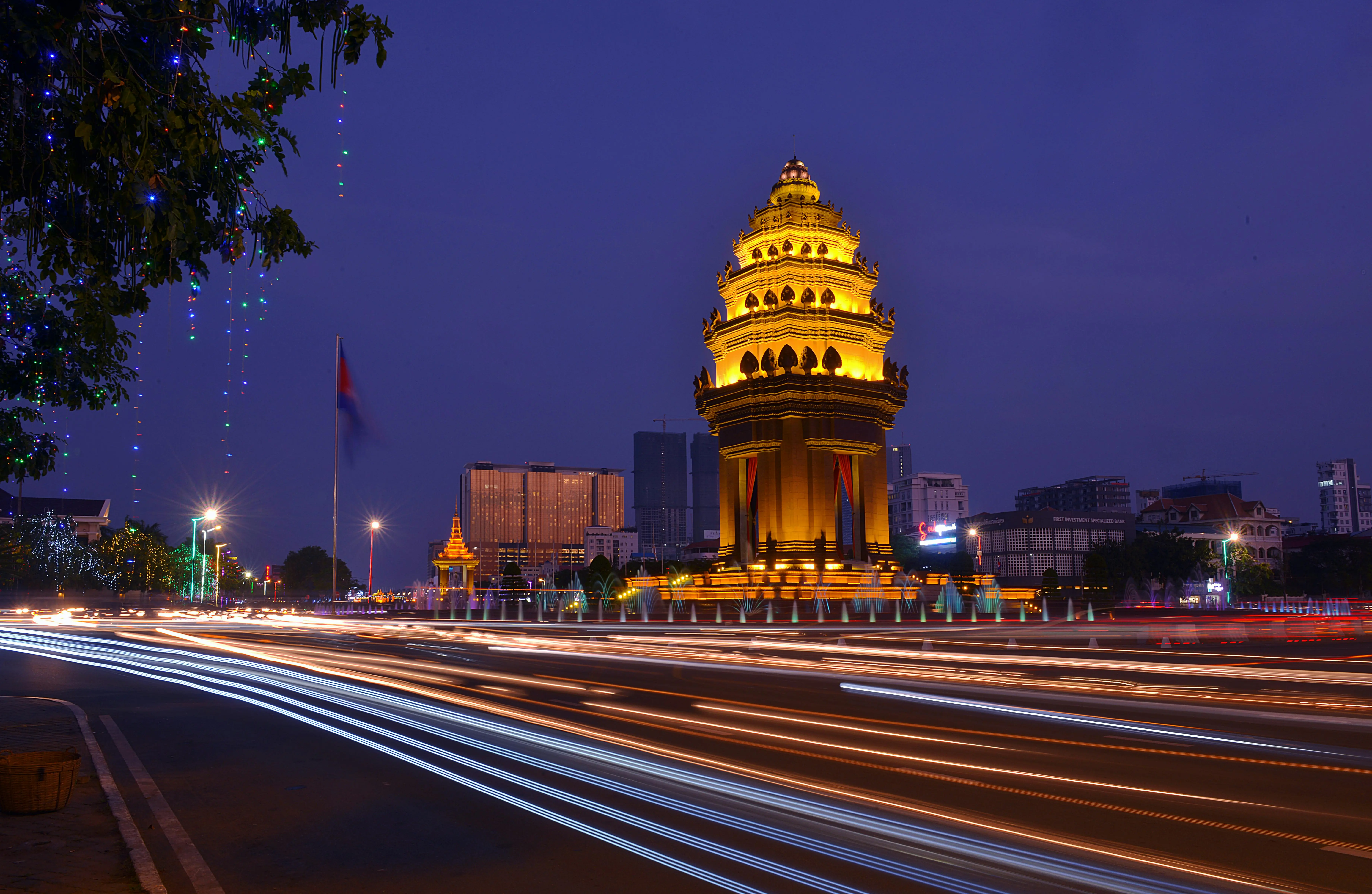 Photo Of Phnom Penh During Evening